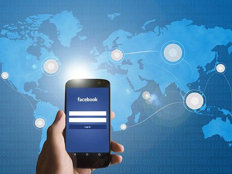 Facebook vượt 1 tỉ người hoạt động mỗi ngày, doanh thu quảng cáo tăng mạnh