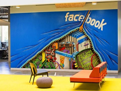 Vì sao trụ sở Facebook lại được thiết kế trông như một nhà xưởng?