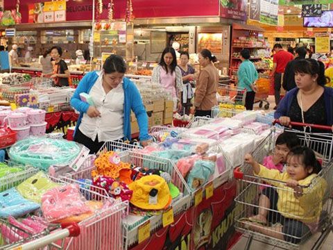 Thị trường bán lẻ: Sôi động mùa cuối năm
