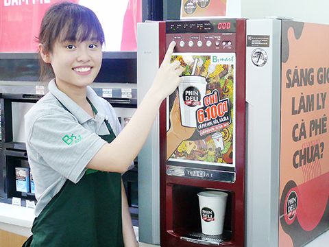 “Sáng giờ làm ly cà phê chưa?” Đến B’s Mart đi!