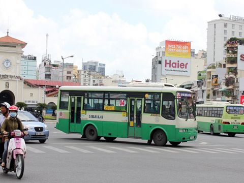 Sau hơn 10 năm, Tp. HCM đã cho phép quảng cáo trên thân xe buýt