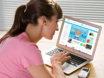 Thị trường thương mại điện tử sôi động dịp cuối năm
