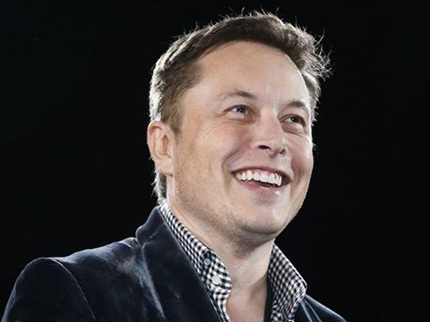 Elon Musk: Từ đứa trẻ bị bắt nạt trở thành CEO quyền lực