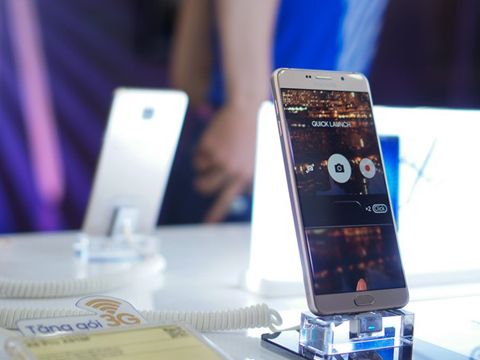 Đại chiến ở nhóm smartphone giá 6 triệu