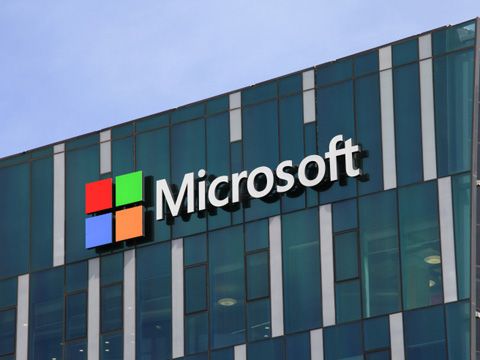 Microsoft và Windows: Thay đổi hay bị nhấn chìm?