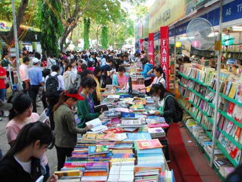 Quảng cáo và vấn đề thu phí quyền tác giả: Cộng sinh được hay không?