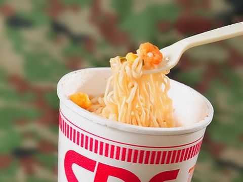 Mì ly, cứu tinh của mì gói
