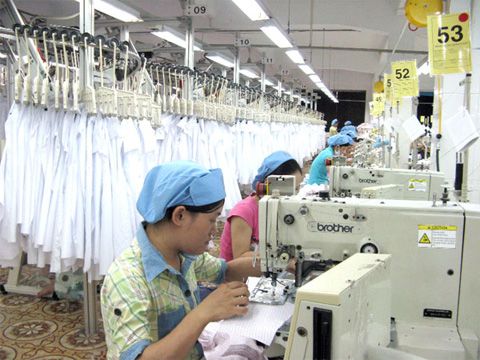 Thương hiệu may mặc Việt dần lụi tàn