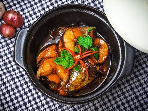 Xây dựng thương hiệu từ... nồi cá kho