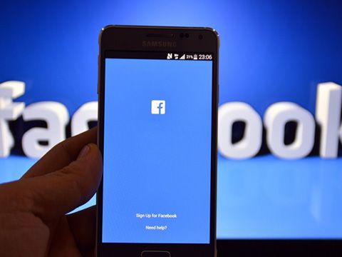 Facebook thay đổi thuật toán: Rủi ro cho ai?