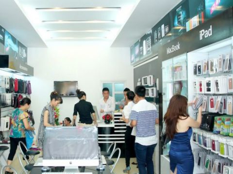 Cửa hàng di động xách tay nhỏ lẻ vẫn sống tốt