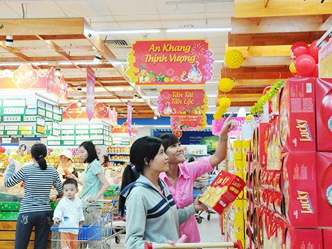 Bán lẻ đua tranh, giá hàng tết dễ thở