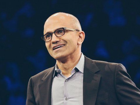CEO Satya Nadella chia sẻ những thay đổi giúp Microsoft vượt qua khó khăn