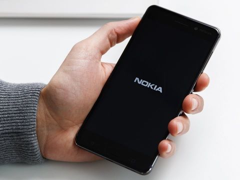 Nokia né Samsung, Apple: Tránh voi chẳng xấu mặt nào