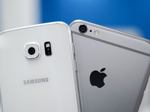 Samsung vượt Apple giành lại vị trí số 1 về thị phần smartphone