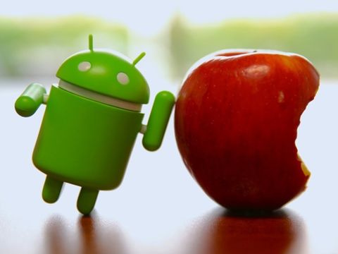 Apple có nên lo lắng trước đà thăng tiến của Google?