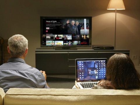 TV truyền thống đang dần nhường sân cho Internet