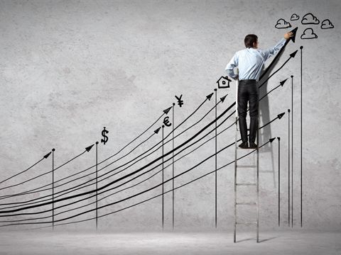 Thực hiện chiến lược tăng trưởng: Chọn năng suất hay hiệu quả?