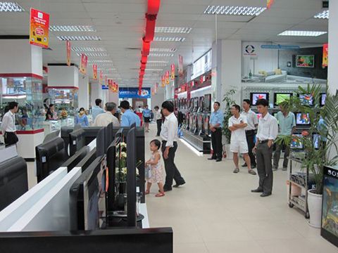 Thị trường điện máy: Hoa hồng, máu và nước mắt!