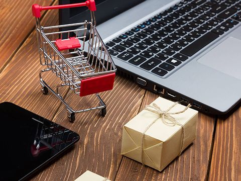 Ai sẽ là nhà bán lẻ online mới thay thế Amazon và Alibaba?