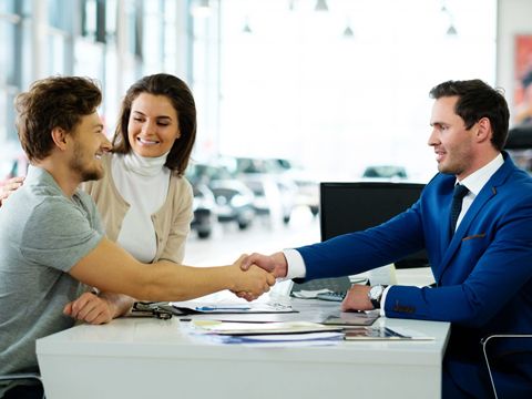 Thu thu nhập nghề sales: 80% đến từ khách hàng cũ
