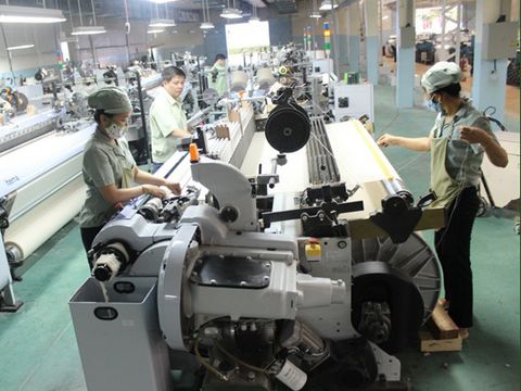 Chỉ số PMI của Việt Nam tăng nhẹ trong tháng 8