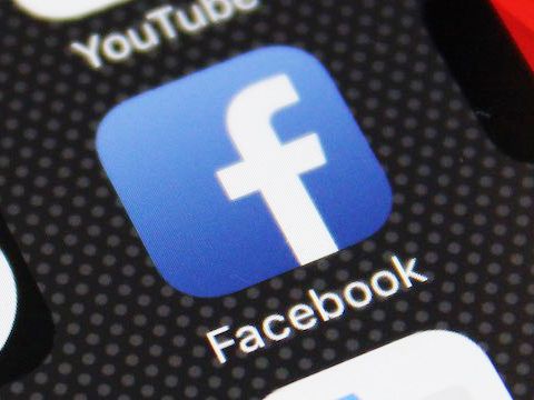 Đã có thể mua vé xem phim trực tiếp qua Facebook