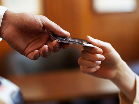 83% người Việt chọn thanh toán không tiếp xúc thay tiền mặt