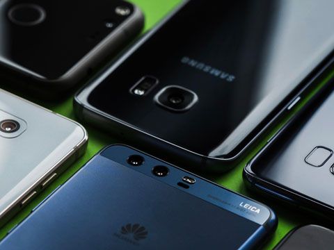 Thời của những smartphone ‘siêu cấp’