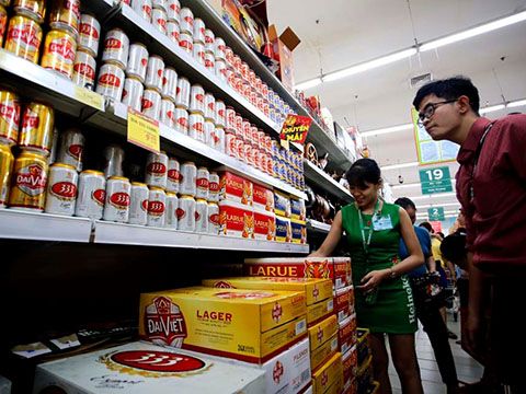 Hà Nội chuẩn bị 200 triệu lít rượu, bia cho Tết Nguyên Đán 2018