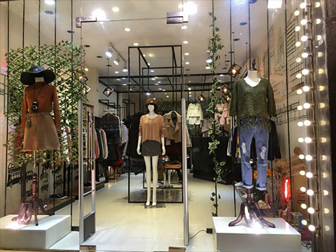 Thời trang Việt thoái trào?