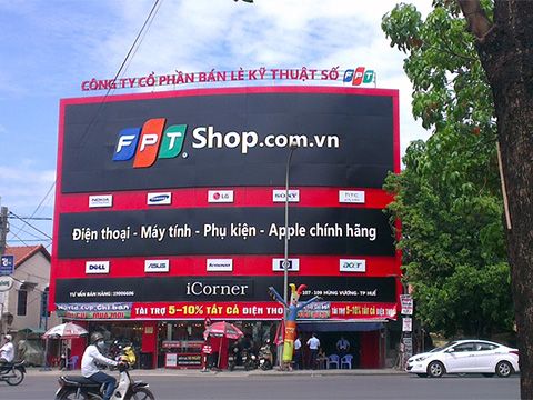 FPT Shop đạt doanh thu 12.863 tỷ đồng, LNTT 363 tỷ đồng năm 2017