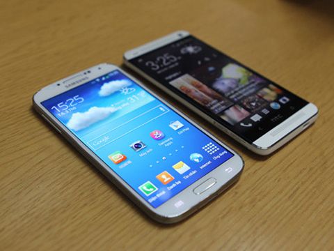 Sau Tết, smartphone giảm giá mạnh để xả hàng