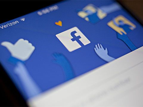 Indonesia dọa cấm cửa và phạt Facebook