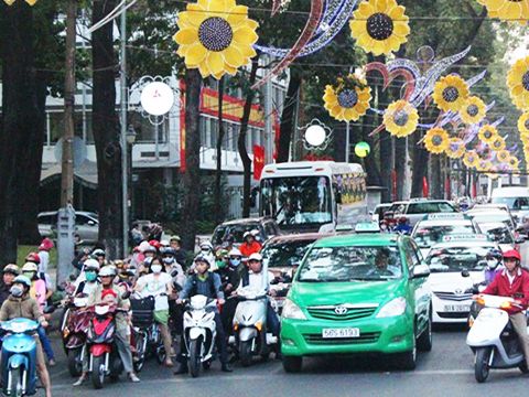 Tầng lớp trung lưu: Nấc thang mới của nền kinh tế Việt Nam