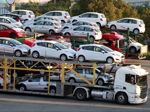 Ô tô nhập khẩu giảm mạnh, thị trường đã hết khan hàng?