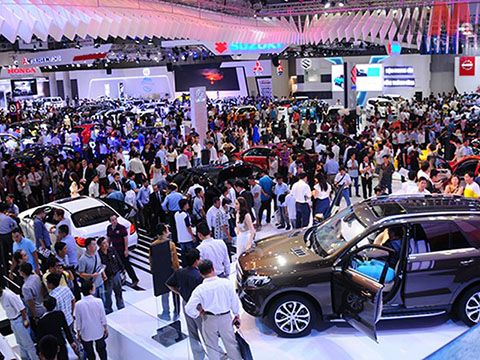 Thị trường ôtô tháng 5: Giá xe tăng giảm trái chiều