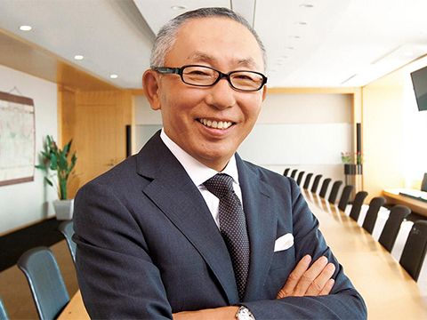 Người gầy dựng đế chế thời trang Uniqlo