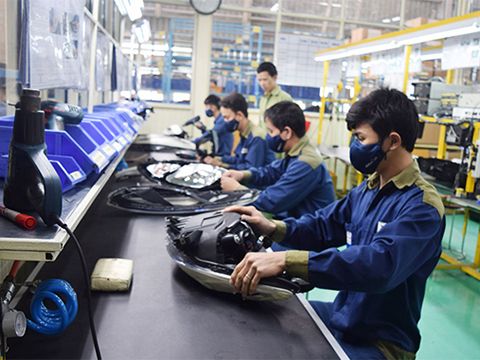 Đơn đặt hàng xuất khẩu tăng kỷ lục giúp PMI Việt Nam tháng 5 đạt 53,9 điểm