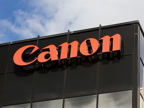 Canon ngừng bán máy ảnh phim