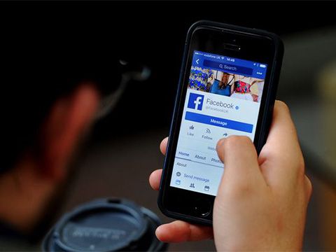 Người trẻ tiếp nhận tin tức từ Facebook ngày càng ít