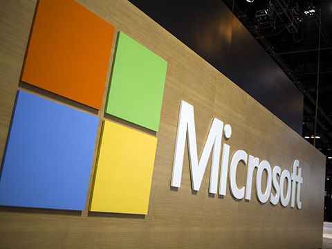 Đằng sau mối quan hệ của Apple và Microsoft: Cách sống mới và... Google