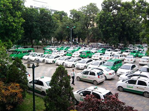 Cuộc đua khốc liệt của taxi truyền thống