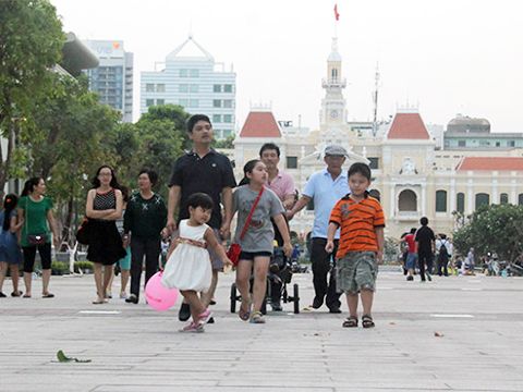 Gần một nửa khách nội địa đến TPHCM bằng máy bay