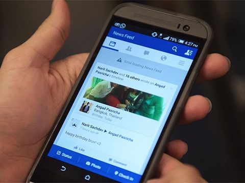 Facebook siết truy cập dữ liệu người dùng