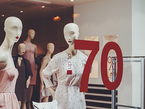 Chiến lược định giá trong ngành bán lẻ: Có nên khớp giá bán ở cửa hàng thực với giá bán trực tuyến
