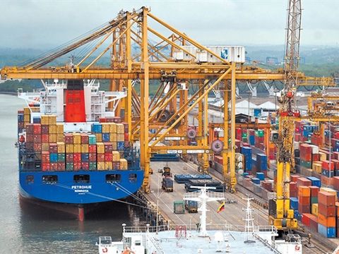 Standard Chartered nâng dự báo tăng trưởng của Việt Nam năm 2018 lên 7%