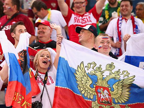 Một tháng World Cup, ngành bán lẻ và dịch vụ của Nga thắng lớn thế nào?