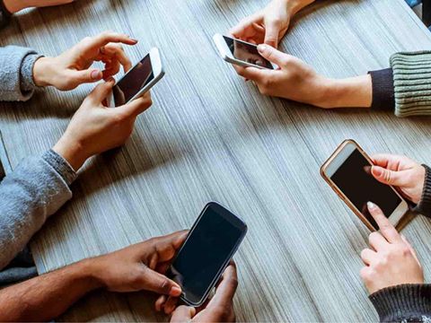 Người dùng Android vẫn ki bo hơn fan iOS