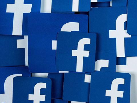 Facebook giảm gần một nửa lượng truy cập trên web trong hai năm qua
